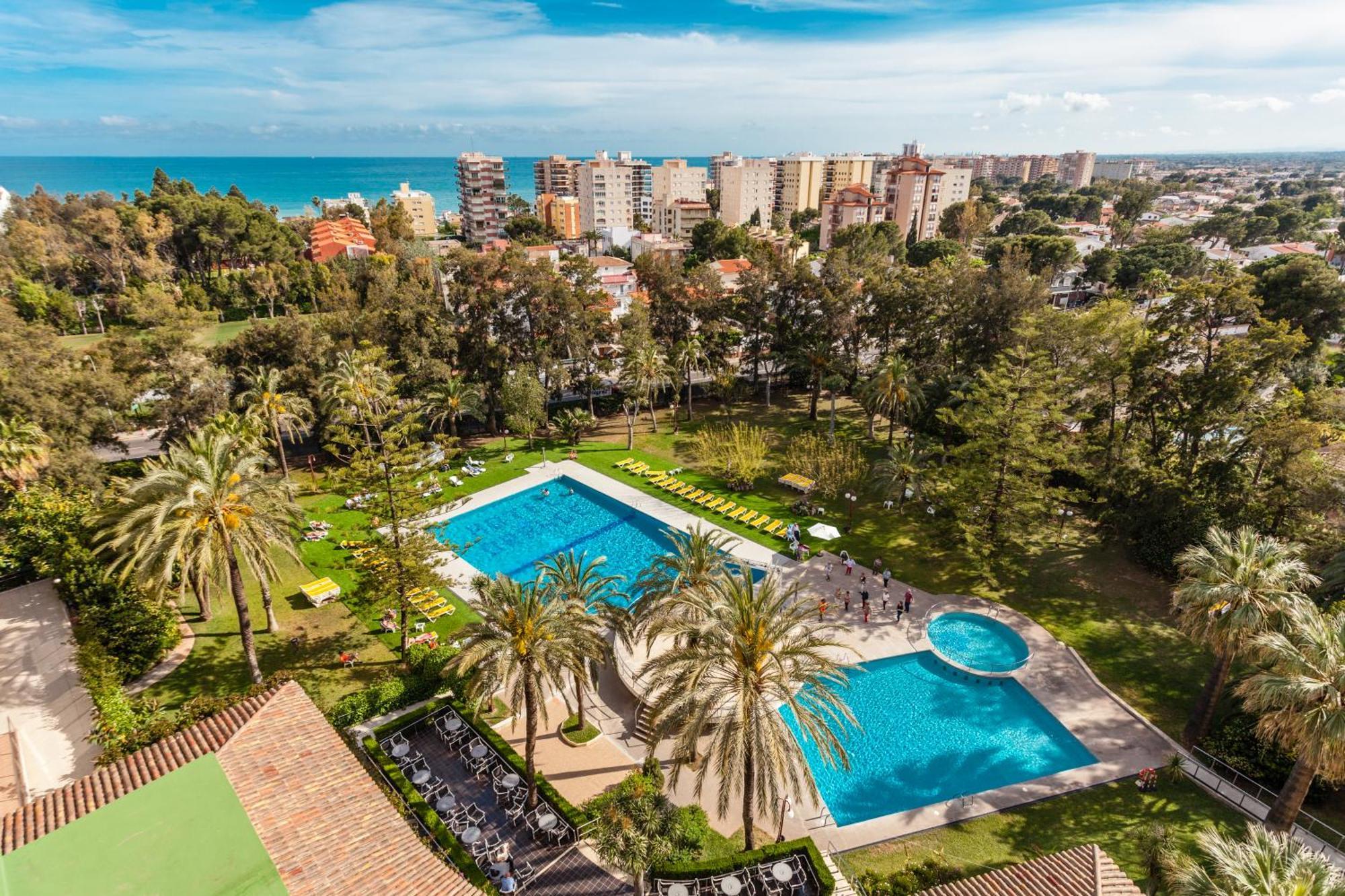 Double or Twin Room with Extra Bed with Pool view (2 Adults + 1 Child),1443990544:JPEG